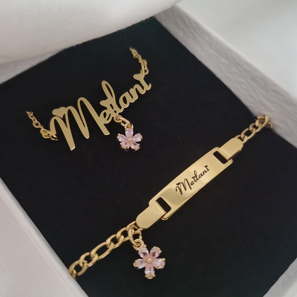 LeeChee Flower Zircon Small Pe - Engraved Name Necklace 评论和价格
