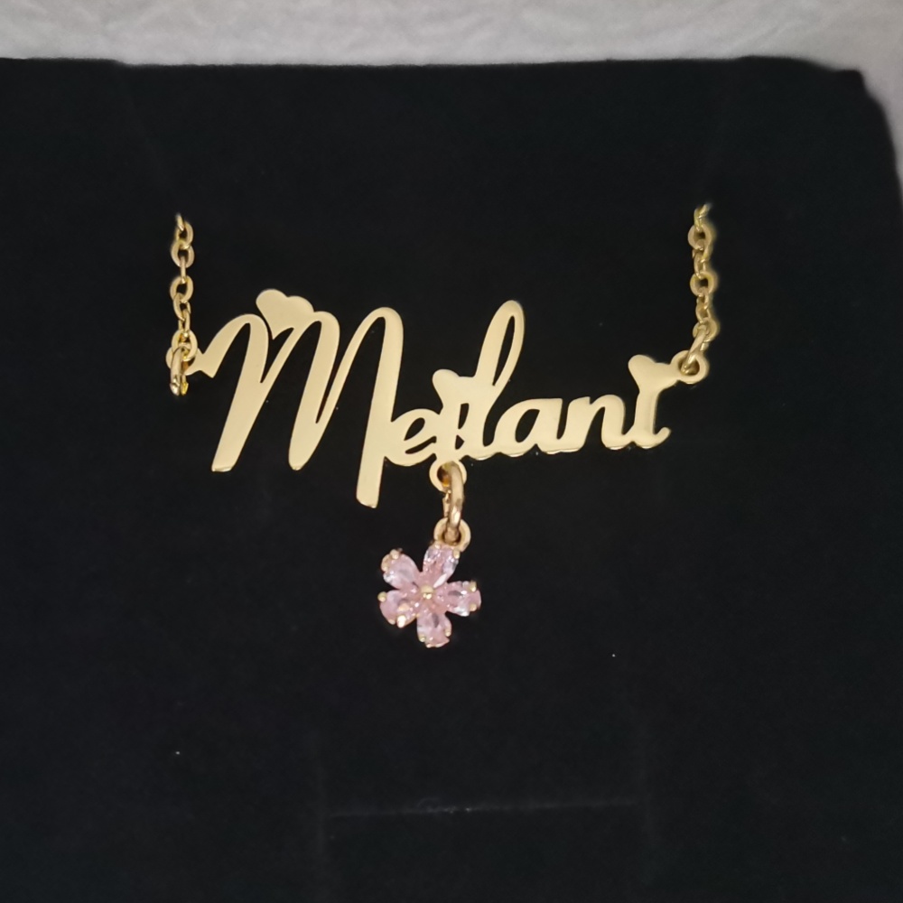 LeeChee Flower Zircon Small Pe - Engraved Name Necklace 评论和价格